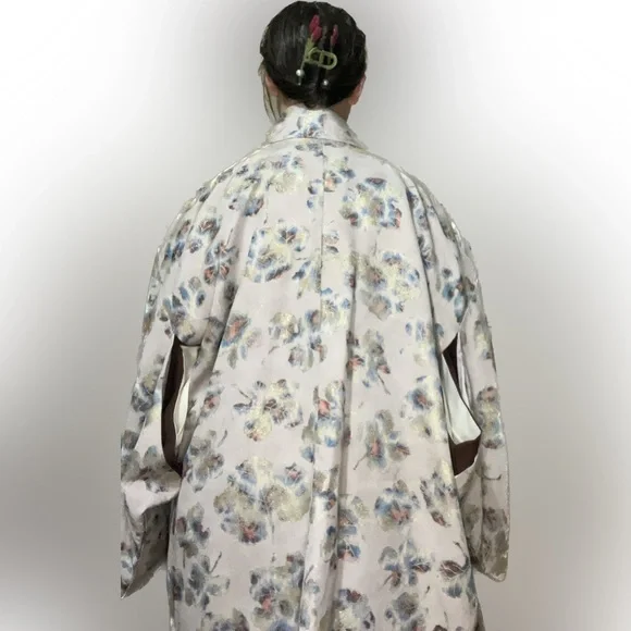 Floral Kimono Jacket - Picture 2 of 8